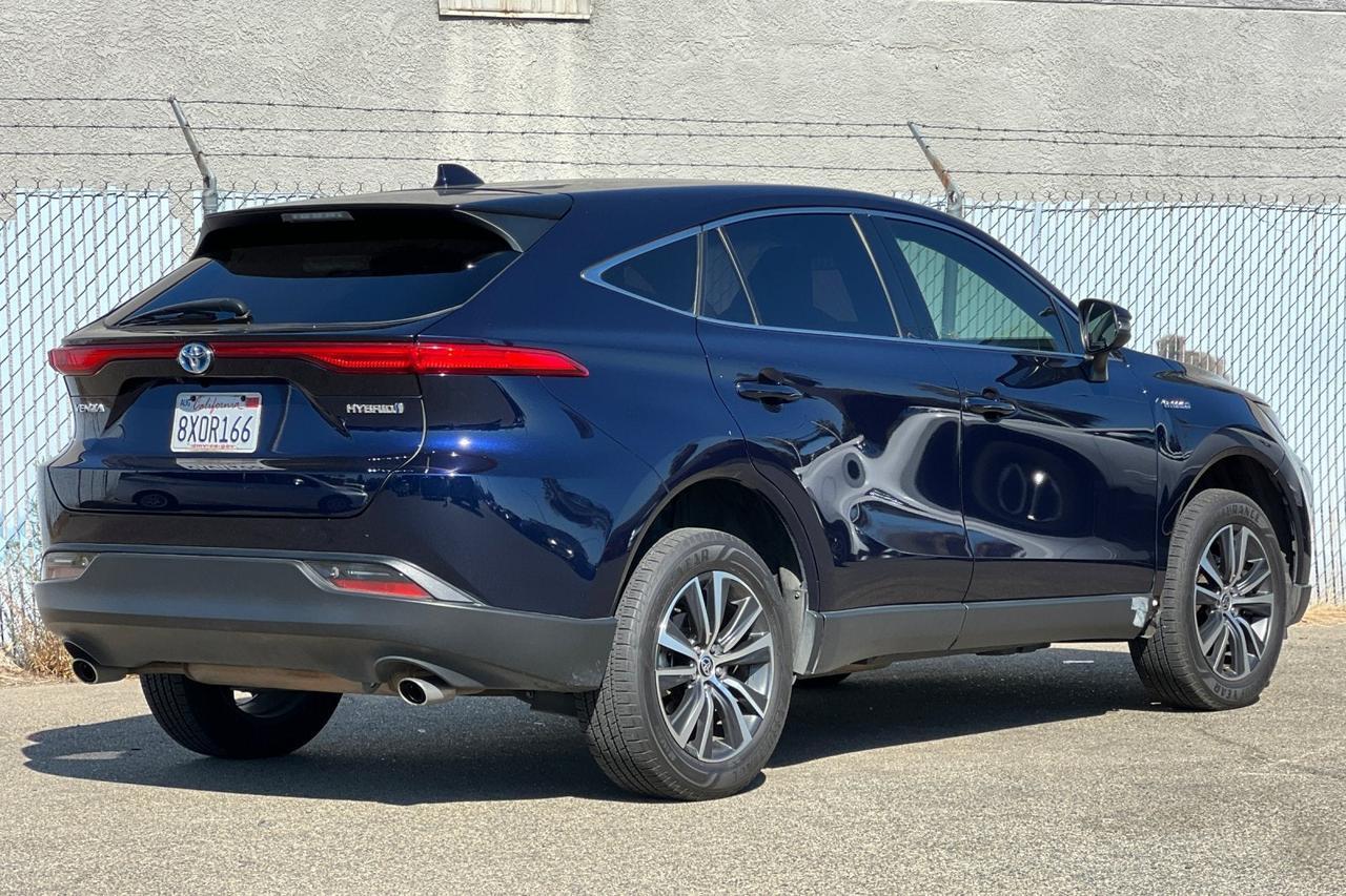 2021 Toyota Venza LE