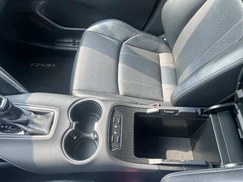 2021 Toyota Venza XLE - HYBRID - PREMIUM AUDIO - HEATED/COOLED SEATS Whitinsville MA