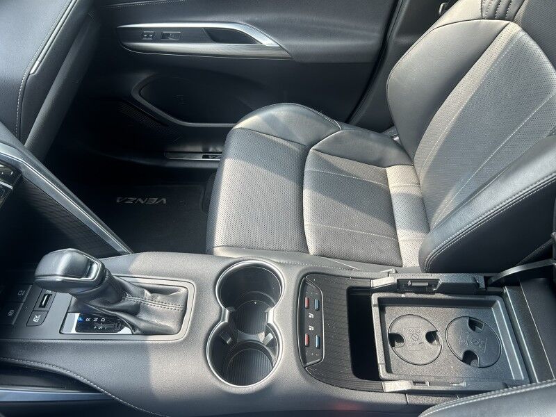 2021 Toyota Venza XLE - HYBRID - PREMIUM AUDIO - HEATED/COOLED SEATS Whitinsville MA