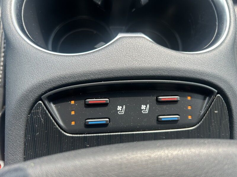 2021 Toyota Venza XLE - HYBRID - PREMIUM AUDIO - HEATED/COOLED SEATS Whitinsville MA