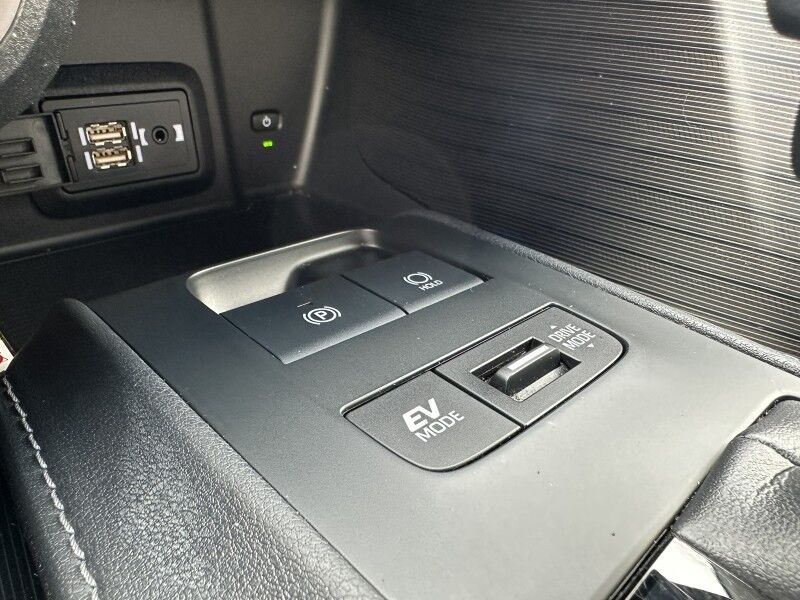2021 Toyota Venza XLE - HYBRID - PREMIUM AUDIO - HEATED/COOLED SEATS Webster MA