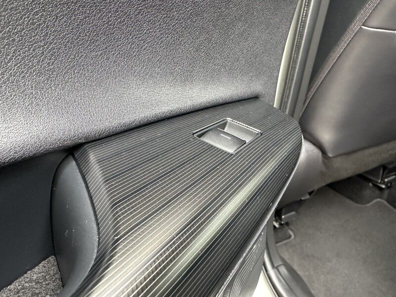 2021 Toyota Venza XLE - HYBRID - PREMIUM AUDIO - HEATED/COOLED SEATS Webster MA