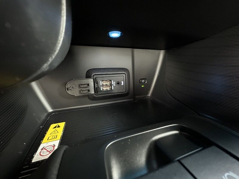 2021 Toyota Venza XLE - HYBRID - PREMIUM AUDIO - HEATED/COOLED SEATS Webster MA