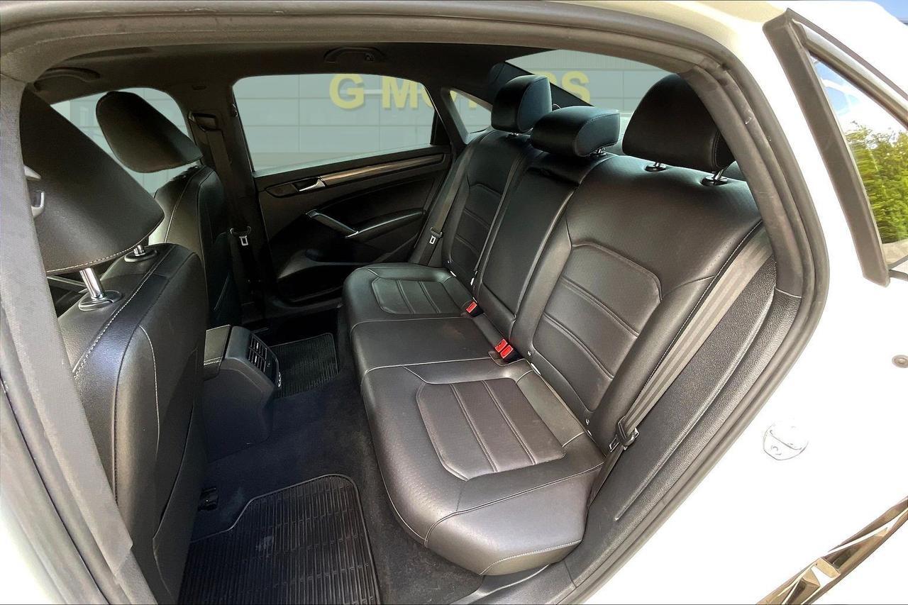 2021 VOLKSWAGEN PASSAT R-LINE Houston TX