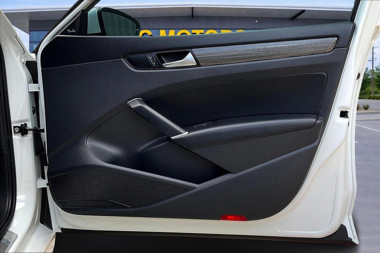 2021 VOLKSWAGEN PASSAT R-LINE Houston TX