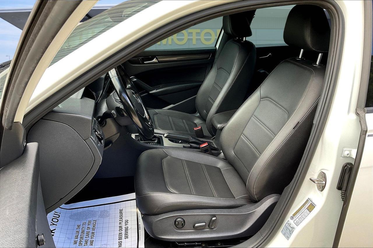 2021 VOLKSWAGEN PASSAT R-LINE Houston TX