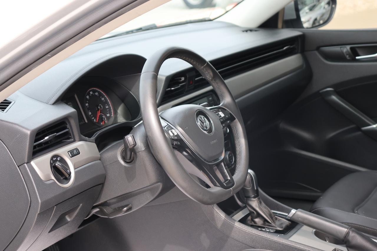 2021 VOLKSWAGEN PASSAT SE Houston TX