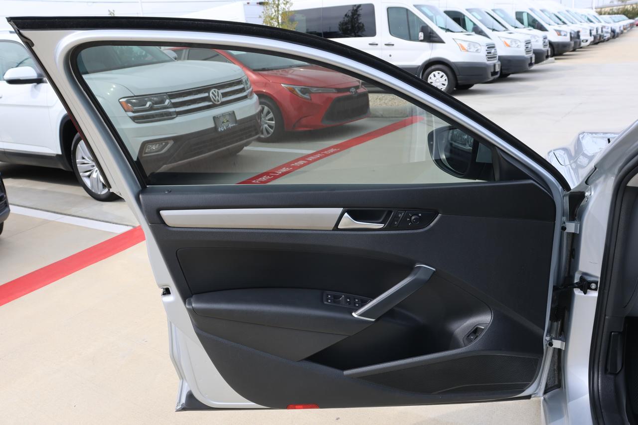 2021 VOLKSWAGEN PASSAT SE Houston TX