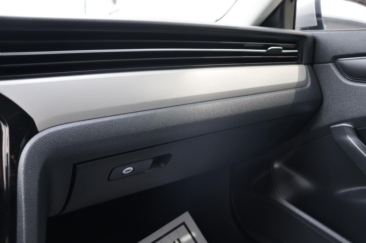 2021 VOLKSWAGEN PASSAT SE Houston TX