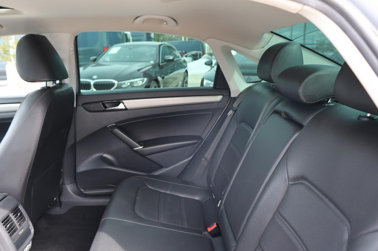 2021 VOLKSWAGEN PASSAT SE Houston TX