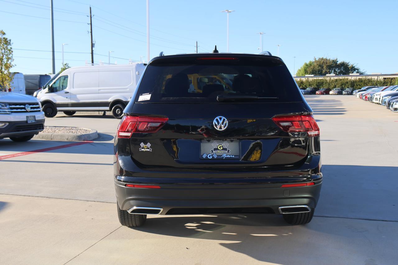 2021 Volkswagen Tiguan S photo 2