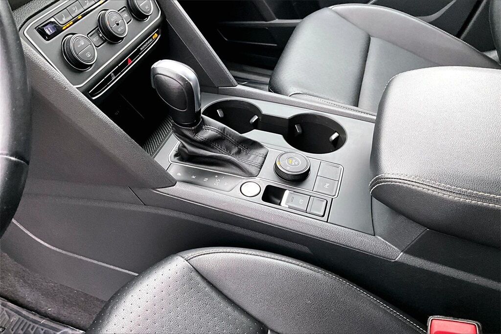 2021 Volkswagen Atlas 3.6L V6 SE w/Technology OR