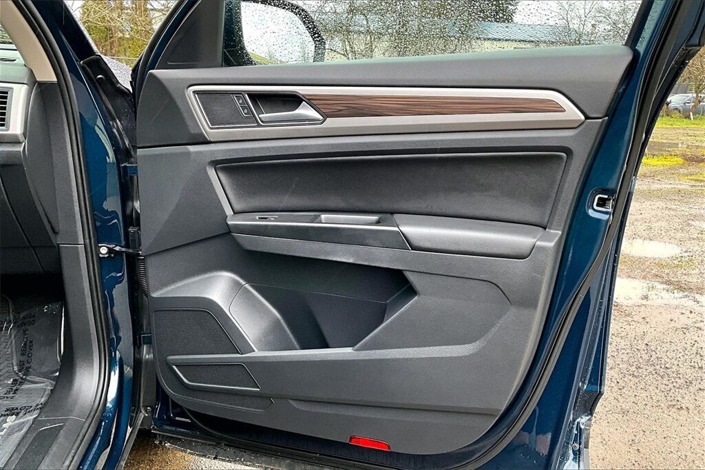 2021 Volkswagen Atlas 3.6L V6 SE w/Technology OR