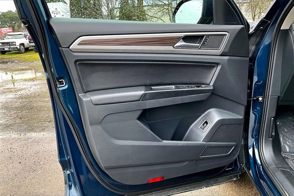 2021 Volkswagen Atlas 3.6L V6 SE w/Technology OR