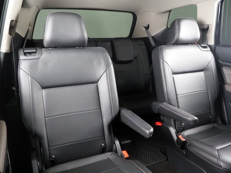 2021 Volkswagen Atlas 3.6L V6 SE w/Technology *PANORAMA MOONROOF, ADAPTIVE CRUISE, SAFETY ALERTS. BACKUP-CAMERA, COLOR TOUCHSCREEN, HEATED SEATS, 2ND ROW CAPTAIN'S, REMOTE START, POWER LIFTGATE, 20 INCH WHEELS, ANDROID & APPLE Round Rock TX