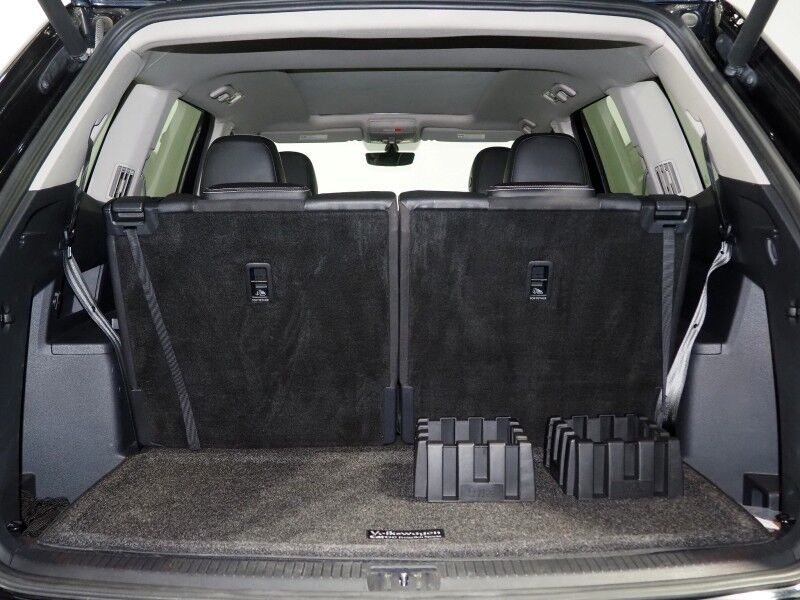 2021 Volkswagen Atlas 3.6L V6 SE w/Technology *PANORAMA MOONROOF, ADAPTIVE CRUISE, SAFETY ALERTS. BACKUP-CAMERA, COLOR TOUCHSCREEN, HEATED SEATS, 2ND ROW CAPTAIN'S, REMOTE START, POWER LIFTGATE, 20 INCH WHEELS, ANDROID & APPLE Round Rock TX