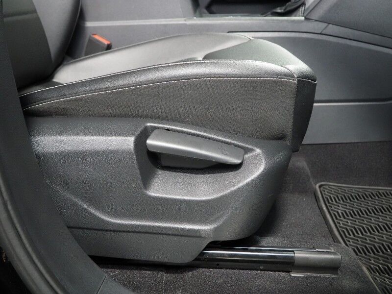 2021 Volkswagen Atlas 3.6L V6 SE w/Technology *PANORAMA MOONROOF, ADAPTIVE CRUISE, SAFETY ALERTS. BACKUP-CAMERA, COLOR TOUCHSCREEN, HEATED SEATS, 2ND ROW CAPTAIN'S, REMOTE START, POWER LIFTGATE, 20 INCH WHEELS, ANDROID & APPLE Round Rock TX