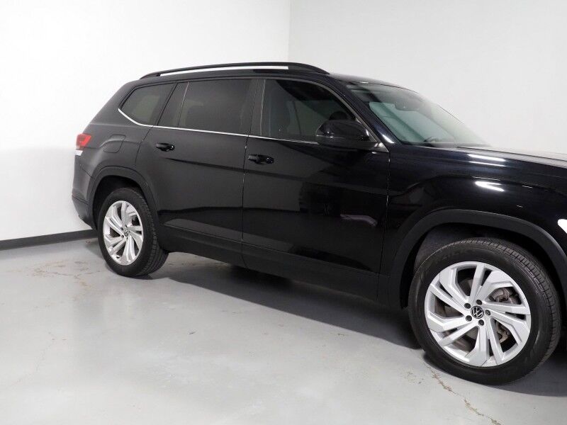 2021 Volkswagen Atlas 3.6L V6 SE w/Technology *PANORAMA MOONROOF, ADAPTIVE CRUISE, SAFETY ALERTS. BACKUP-CAMERA, COLOR TOUCHSCREEN, HEATED SEATS, 2ND ROW CAPTAIN'S, REMOTE START, POWER LIFTGATE, 20 INCH WHEELS, ANDROID & APPLE Round Rock TX