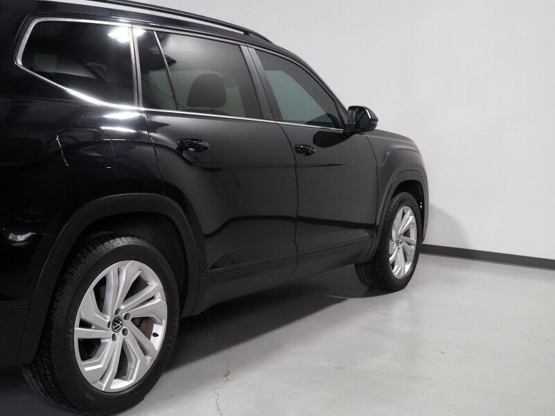 2021 Volkswagen Atlas 3.6L V6 SE w/Technology *PANORAMA MOONROOF, ADAPTIVE CRUISE, SAFETY ALERTS. BACKUP-CAMERA, COLOR TOUCHSCREEN, HEATED SEATS, 2ND ROW CAPTAIN'S, REMOTE START, POWER LIFTGATE, 20 INCH WHEELS, ANDROID & APPLE Round Rock TX
