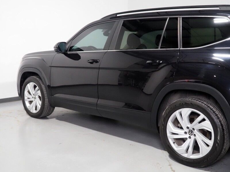 2021 Volkswagen Atlas 3.6L V6 SE w/Technology *PANORAMA MOONROOF, ADAPTIVE CRUISE, SAFETY ALERTS. BACKUP-CAMERA, COLOR TOUCHSCREEN, HEATED SEATS, 2ND ROW CAPTAIN'S, REMOTE START, POWER LIFTGATE, 20 INCH WHEELS, ANDROID & APPLE Round Rock TX