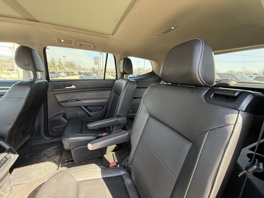2021 Volkswagen Atlas 3.6L V6 SE w/Technology R-Line Crestwood KY