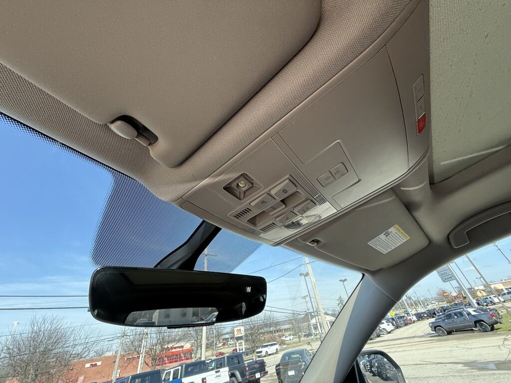 2021 Volkswagen Atlas 3.6L V6 SE w/Technology R-Line Crestwood KY