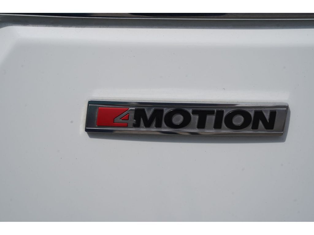 2021 Volkswagen Atlas 3.6L V6 SE w/Technology R-Line Price UT