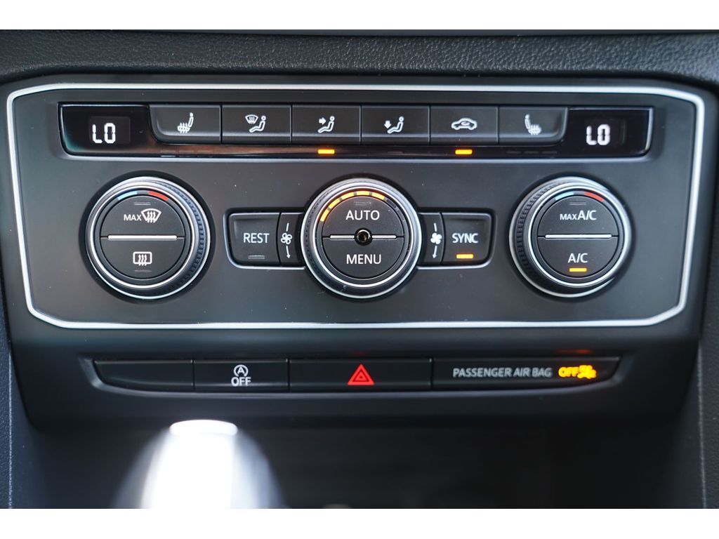 2021 Volkswagen Atlas 3.6L V6 SE w/Technology R-Line Price UT