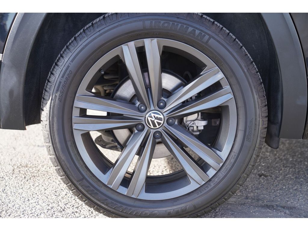 2021 Volkswagen Atlas 3.6L V6 SE w/Technology R-Line Price UT