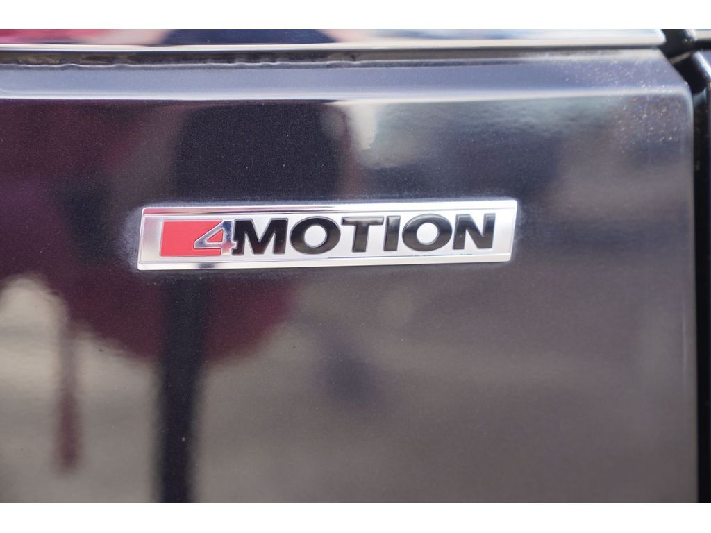 2021 Volkswagen Atlas 3.6L V6 SE w/Technology R-Line Price UT