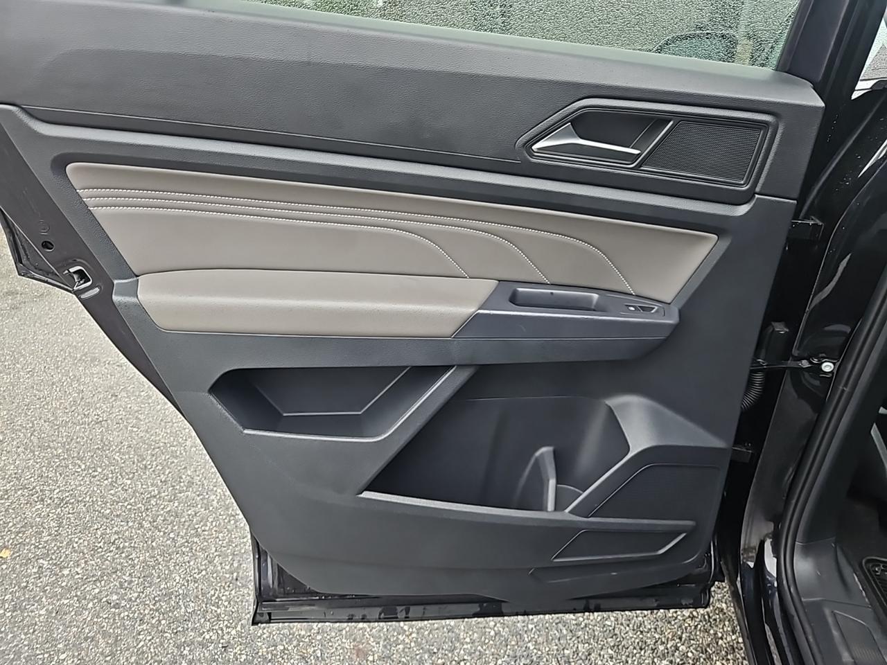 2021 Volkswagen Atlas Cross Sport 3.6L V6 SE w/Technology R-Line Waldorf MD