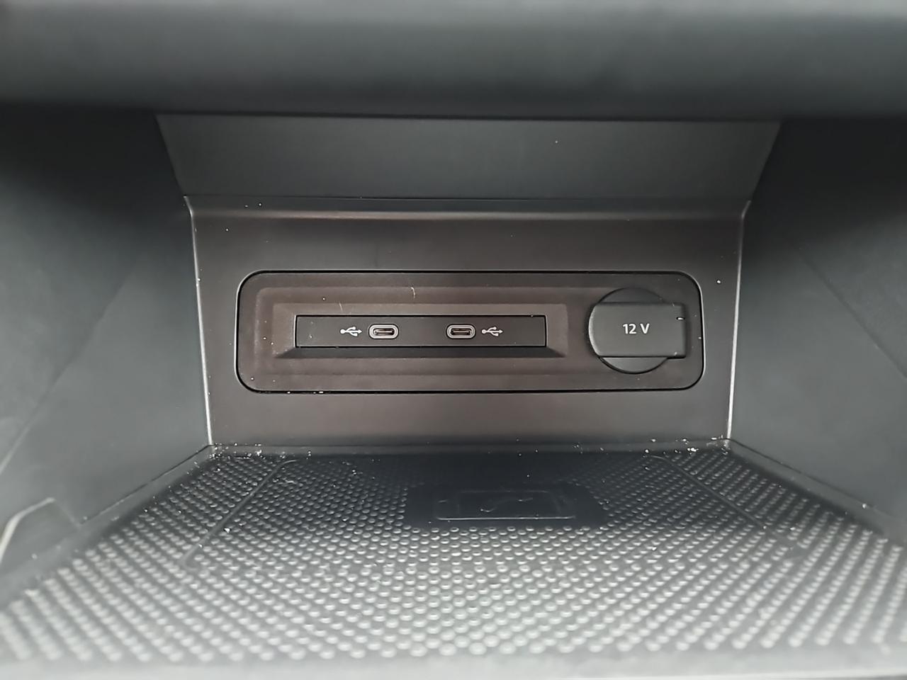 2021 Volkswagen Atlas Cross Sport 3.6L V6 SE w/Technology R-Line Waldorf MD