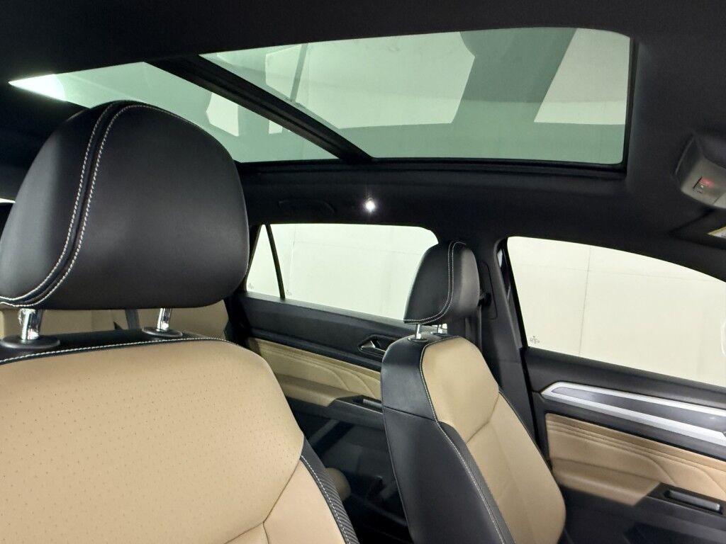 2021 Volkswagen Atlas Cross Sport SE w/Technology R-Line 4MOTION Maumee OH
