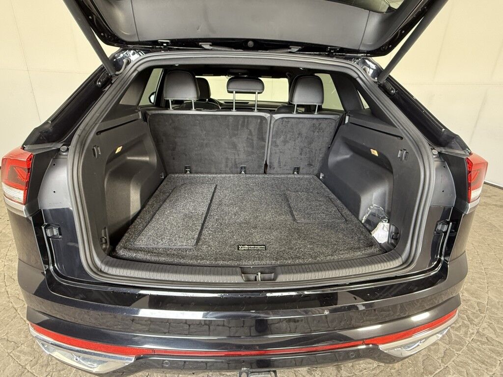 2021 Volkswagen Atlas Cross Sport SE w/Technology R-Line 4MOTION Maumee OH