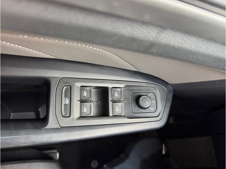 2021 Volkswagen Atlas Cross Sport SE w/Technology Sport Utility 4D Folsom CA