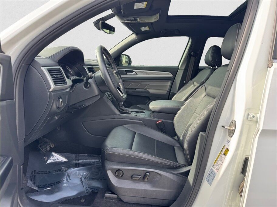 2021 Volkswagen Atlas Cross Sport SE w/Technology Sport Utility 4D Folsom CA