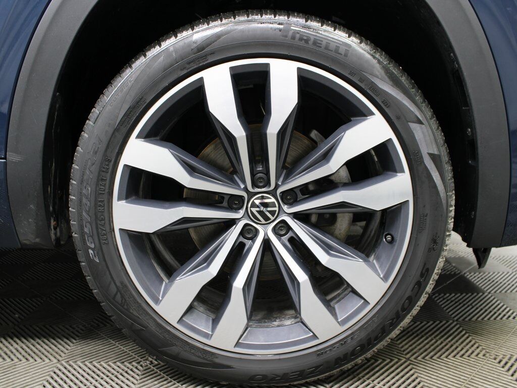 2021 Volkswagen Atlas Cross Sport SEL Premium R-Line AWD Fond du Lac WI