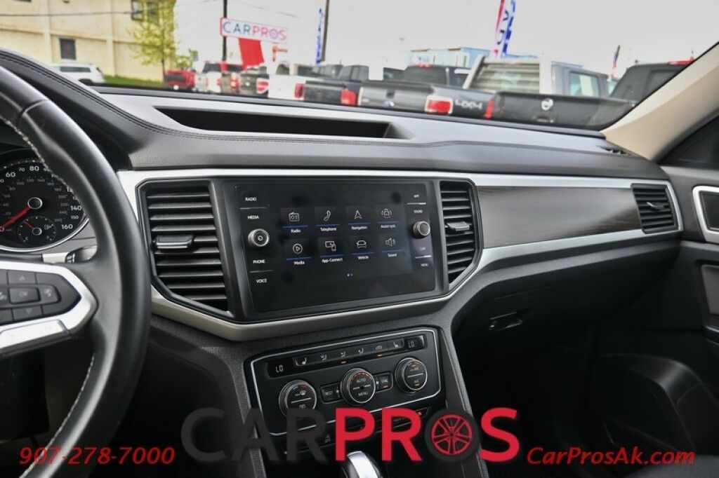 2021 Volkswagen Atlas SE - AWD - 2.0L 4-Cyl Turbo - Power & Heated Leather Seats - Bluetooth - Apple CarPlay & Android Auto - Backup Camera - 3rd Row - Seats 7 - Power Liftgate - Blind Spot Alert - Aluminum Wheels - Keyless Entry & Push To Start Anchorage AK