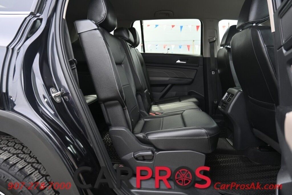 2021 Volkswagen Atlas SE - AWD - 2.0L 4-Cyl Turbo - Power & Heated Leather Seats - Bluetooth - Apple CarPlay & Android Auto - Backup Camera - 3rd Row - Seats 7 - Power Liftgate - Blind Spot Alert - Aluminum Wheels - Keyless Entry & Push To Start Anchorage AK