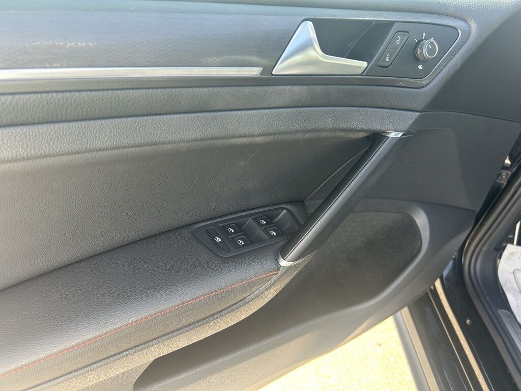 2021 Volkswagen Golf GTI 2.0T SE Crestwood KY