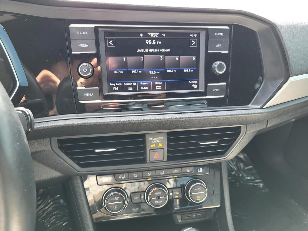 2021 Volkswagen Jetta R-Line Auto Beeville TX