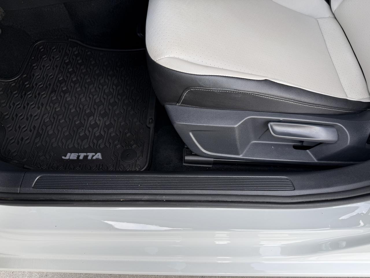 2021 Volkswagen Jetta R-Line Knoxville TN