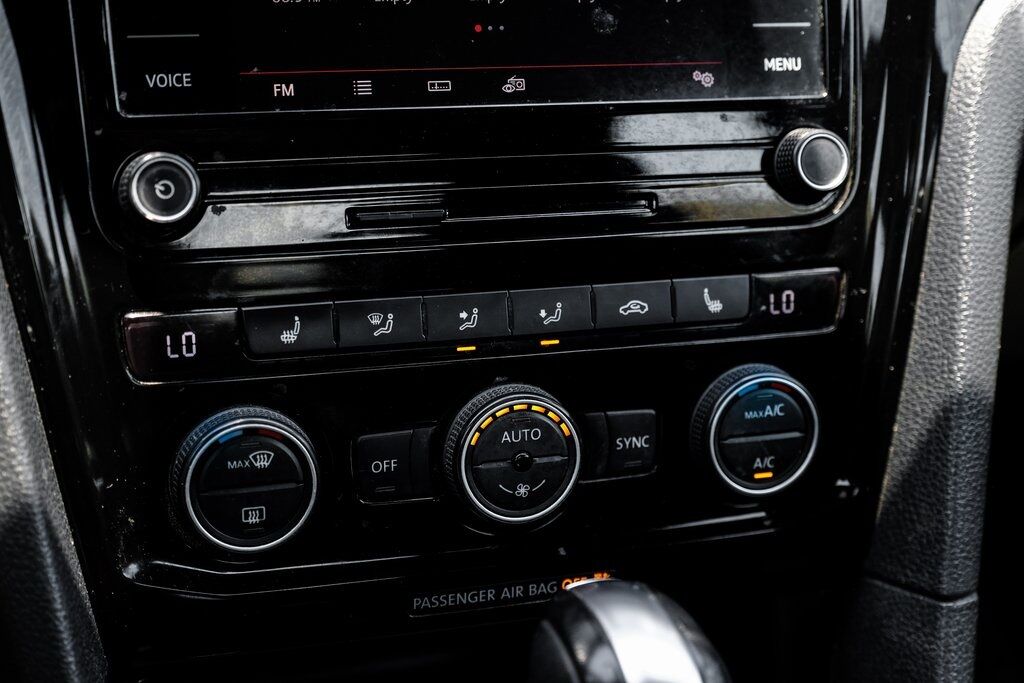 2021 Volkswagen Passat 2.0T R-Line Carrollton TX