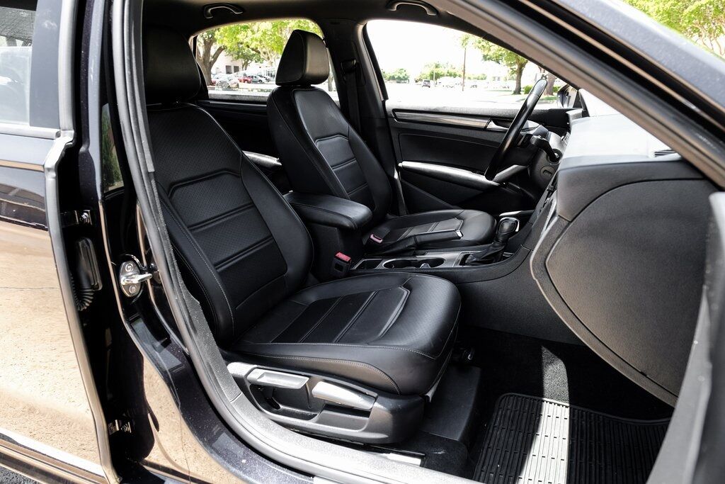 2021 Volkswagen Passat 2.0T R-Line Carrollton TX