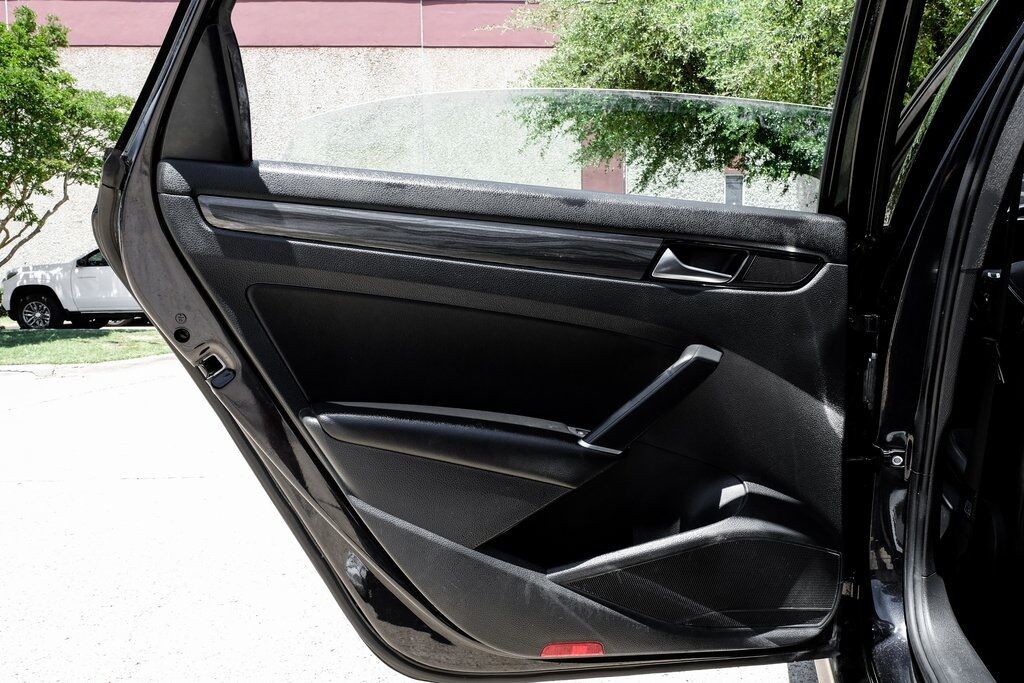 2021 Volkswagen Passat 2.0T R-Line Carrollton TX