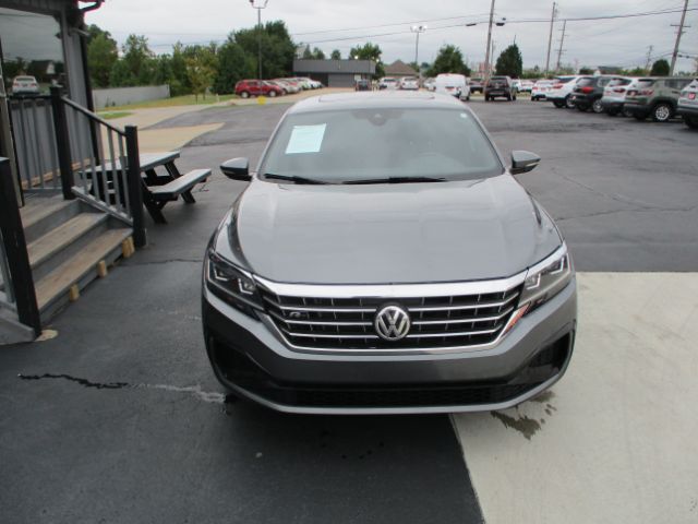 2021 Volkswagen Passat 2.0T R-Line