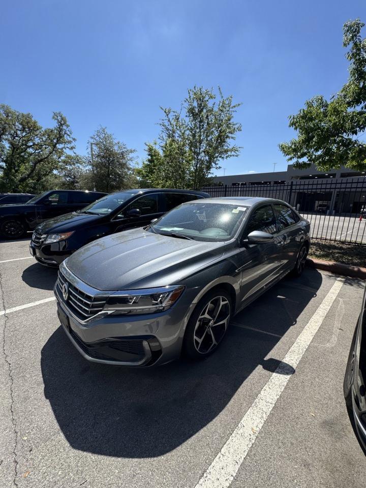 2021 Volkswagen Passat 2.0T R-Line