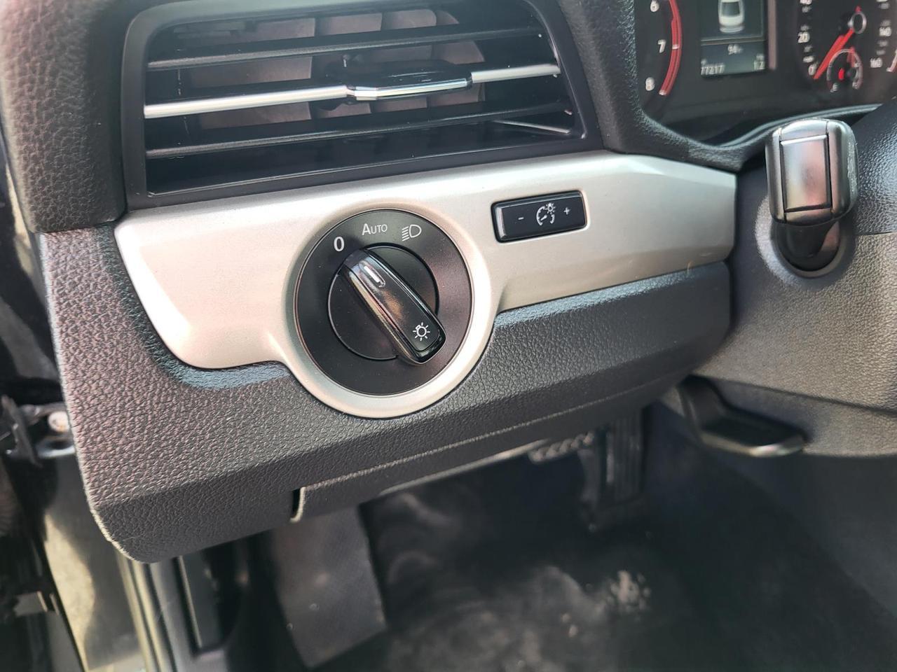 2021 Volkswagen Passat 2.0T SE Auto Beeville TX