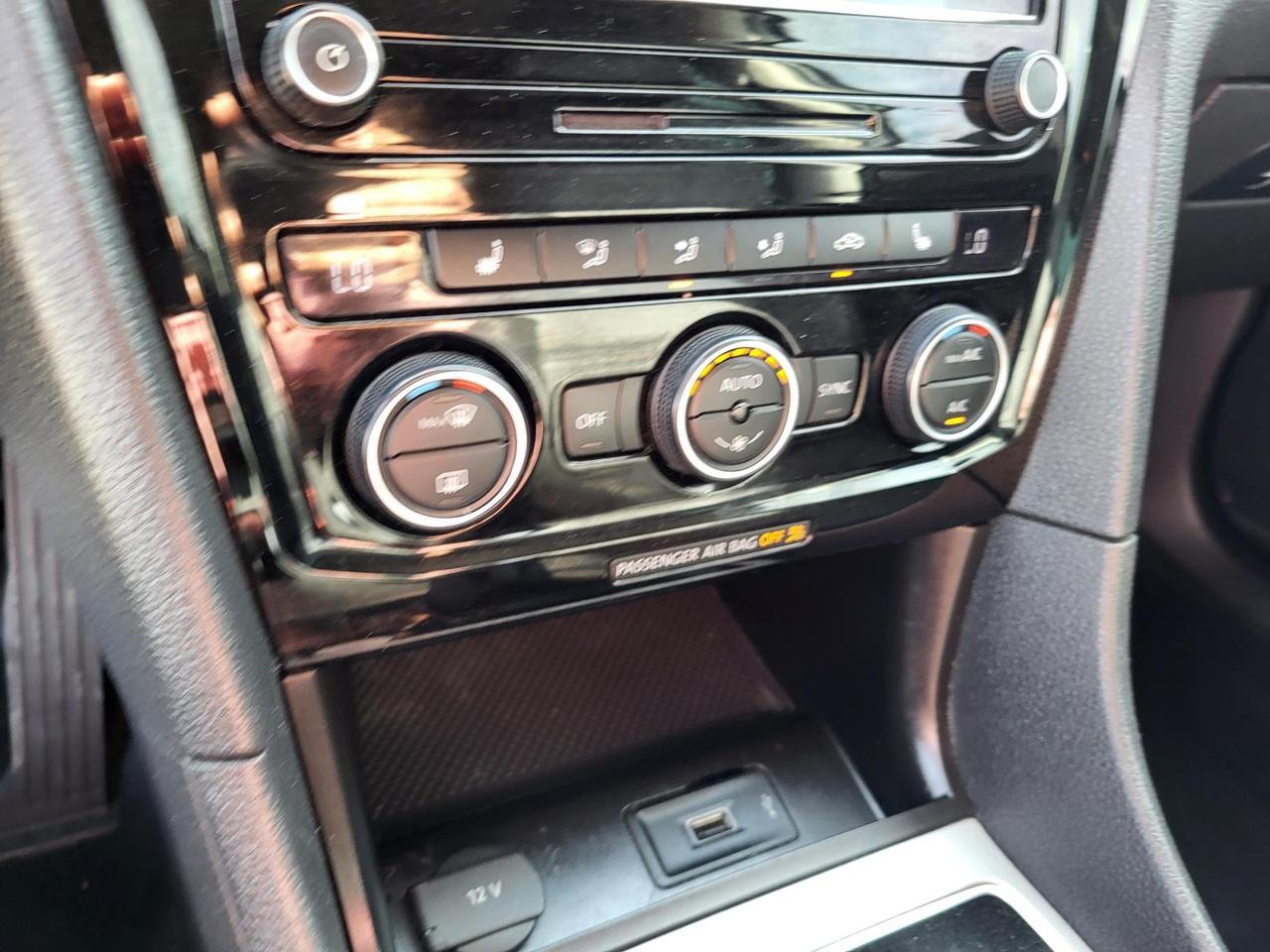 2021 Volkswagen Passat 2.0T SE Auto Beeville TX