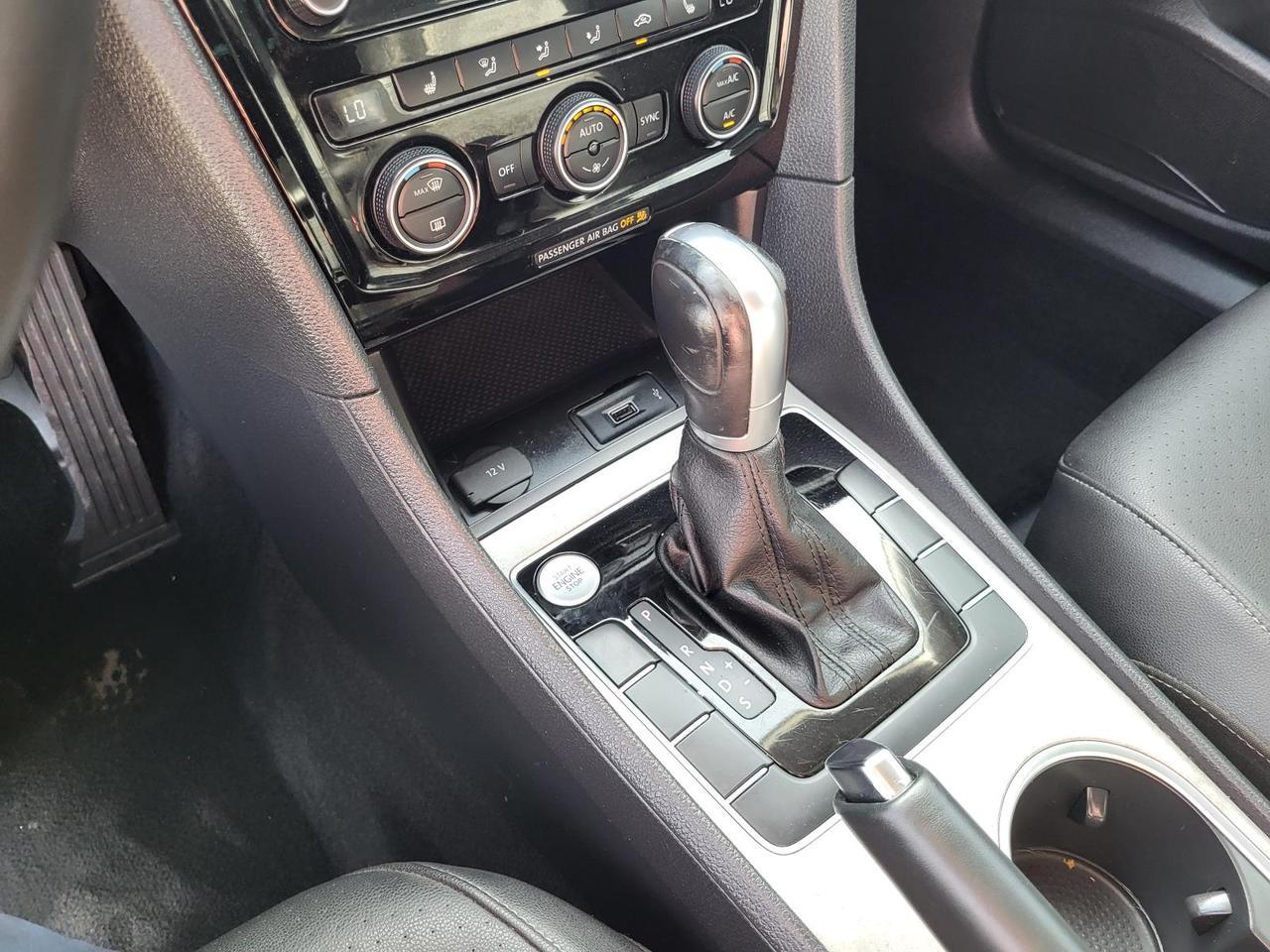 2021 Volkswagen Passat 2.0T SE Auto Beeville TX